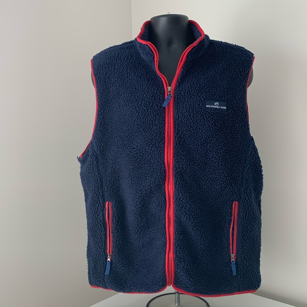 Southern Tide cozy vest, Navy/Red